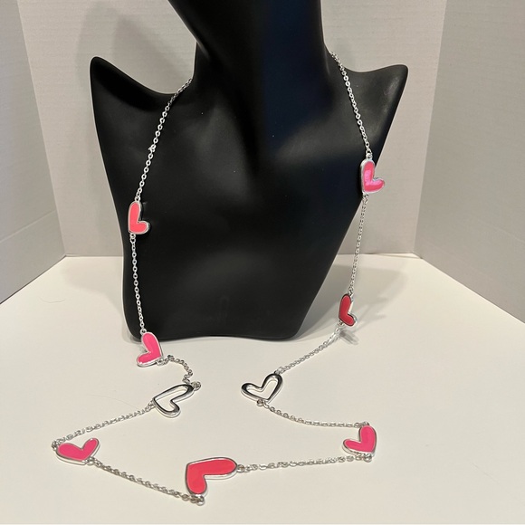 Charming‎ Pink Heart Silver Chain Necklace (NEW!) - Picture 2 of 3